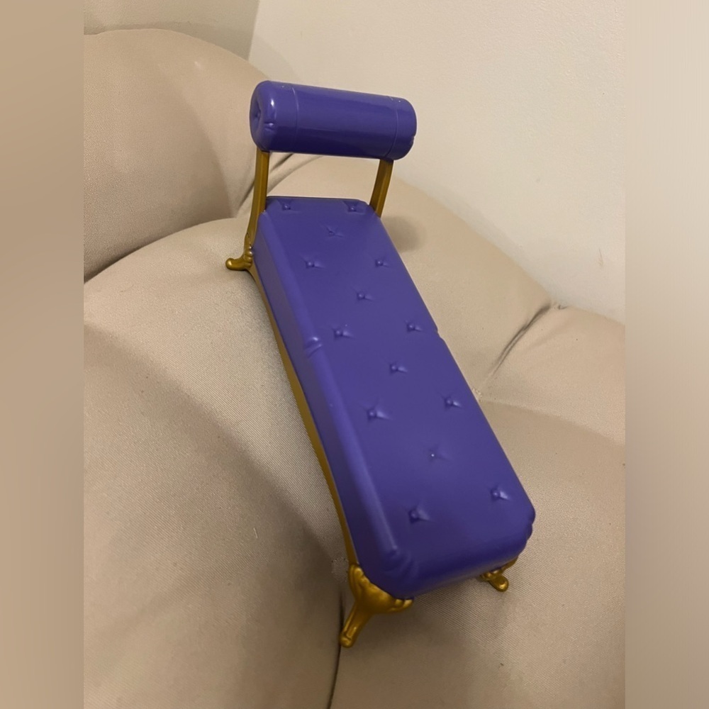 [Disney Store] Alladin's Jasmine Classic Palace Lounge from Play Set 2021